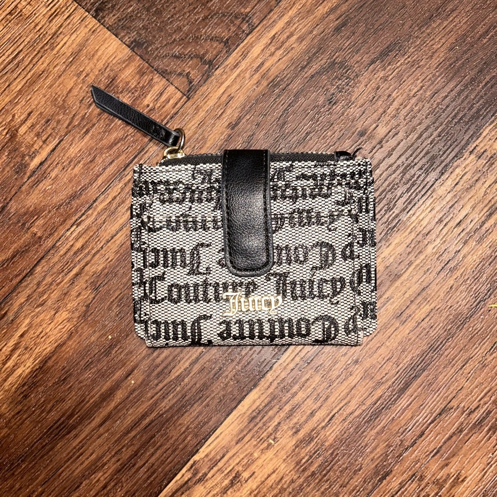 Juicy Couture Black and Gray Wallet